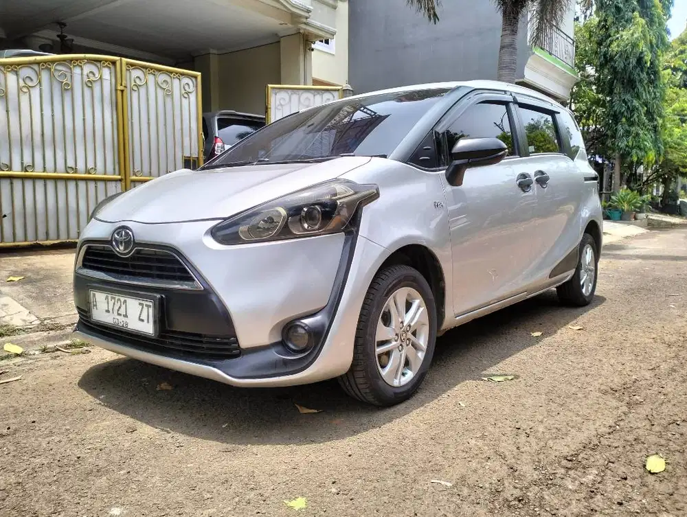 Toyota Sienta G matic 2018 plat A serang