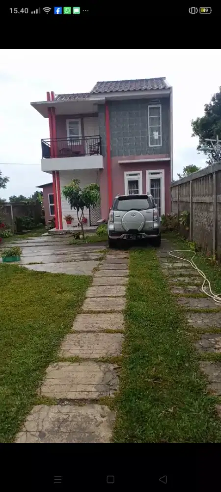 Rumah/vila kecil keluarga