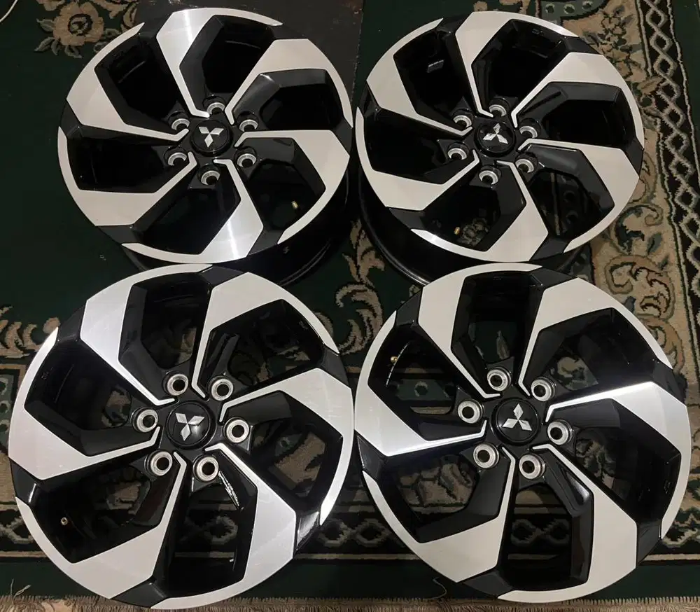 Velg ori pajero Dakar 2025 R18