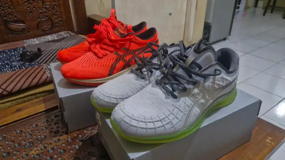 Sepatu asics running size 42.5
