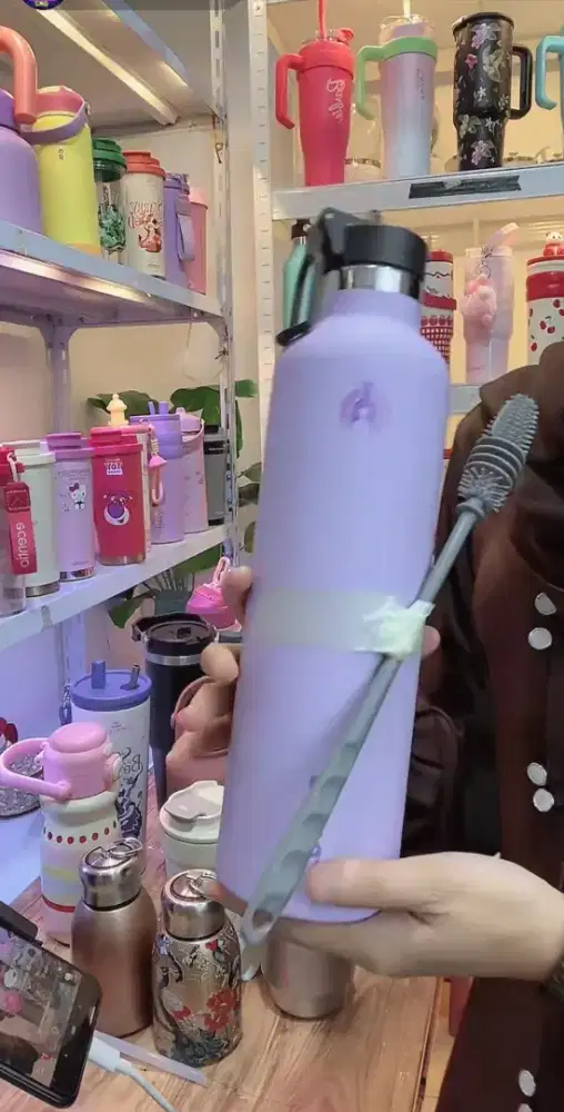 Loker host live tiktok