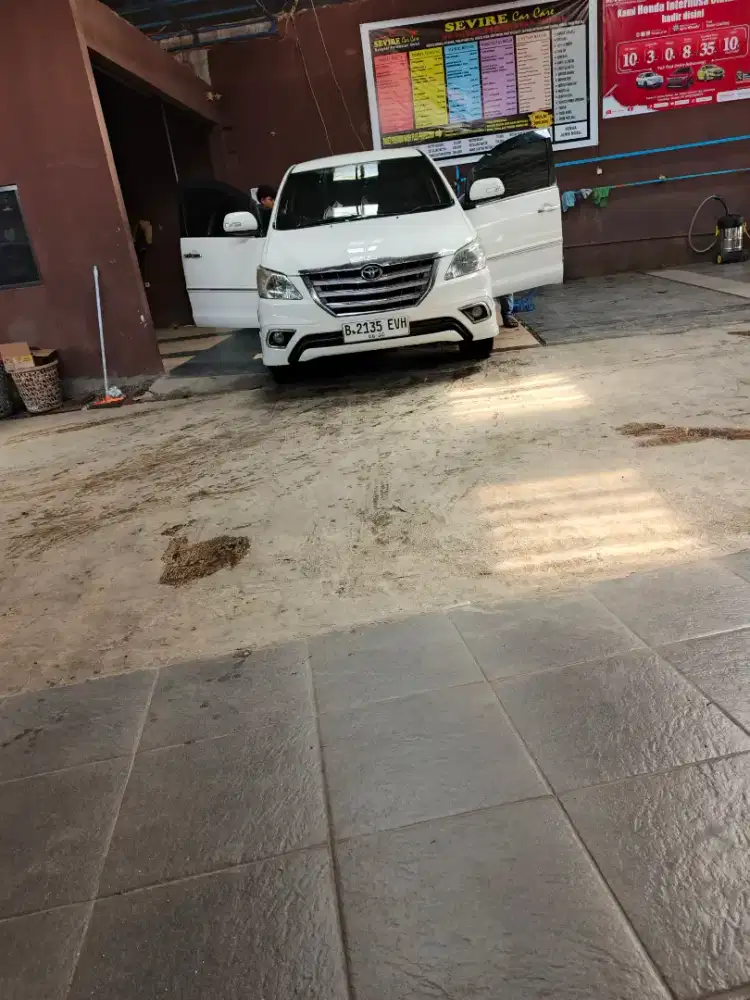 Innova v Diesel matic 2012