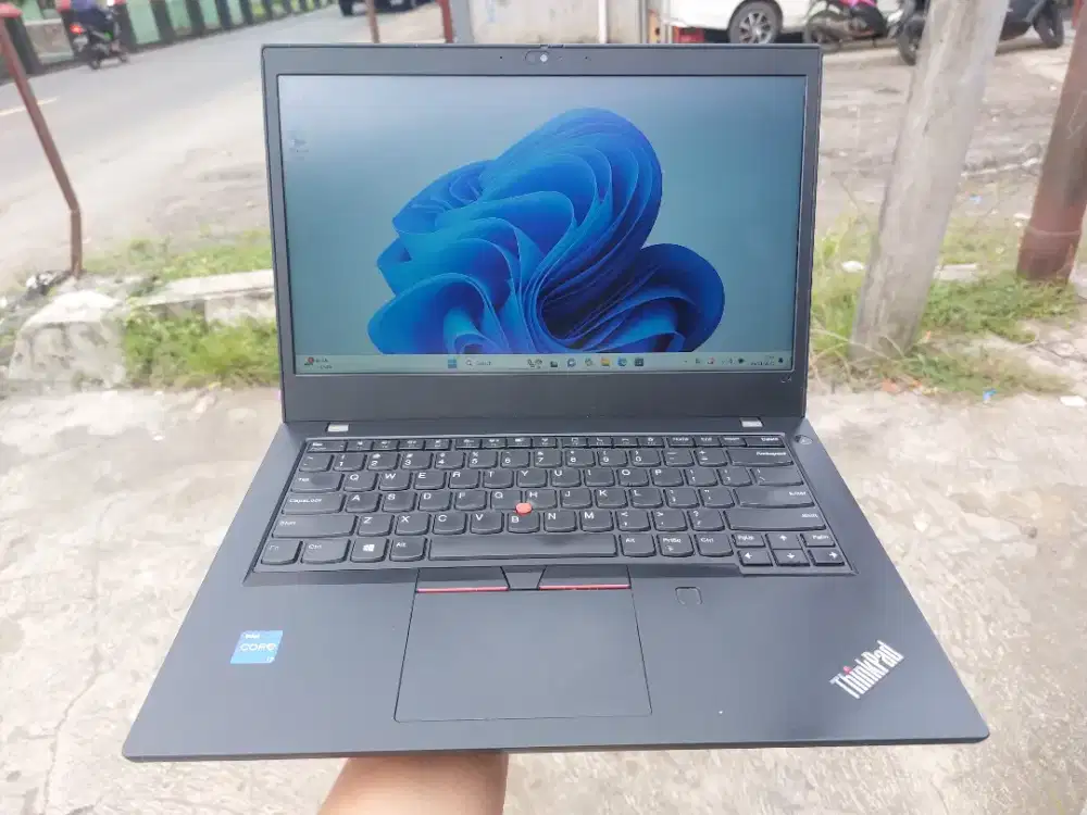 laptop lenovo thinkpad core i7 gen10 murah