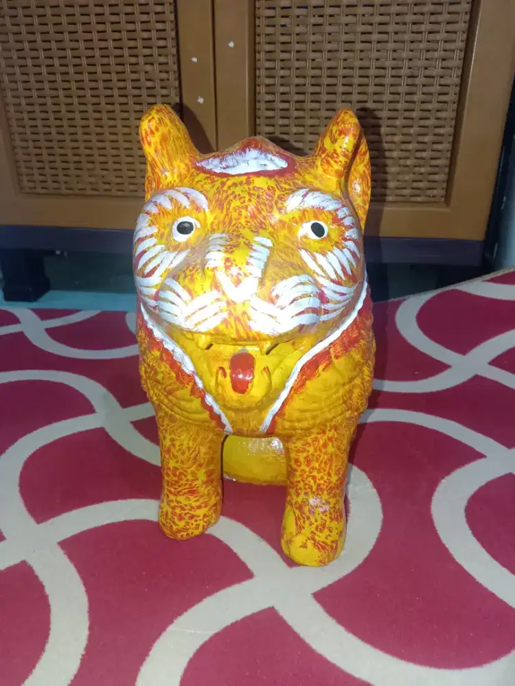 Celengan macan jumbo