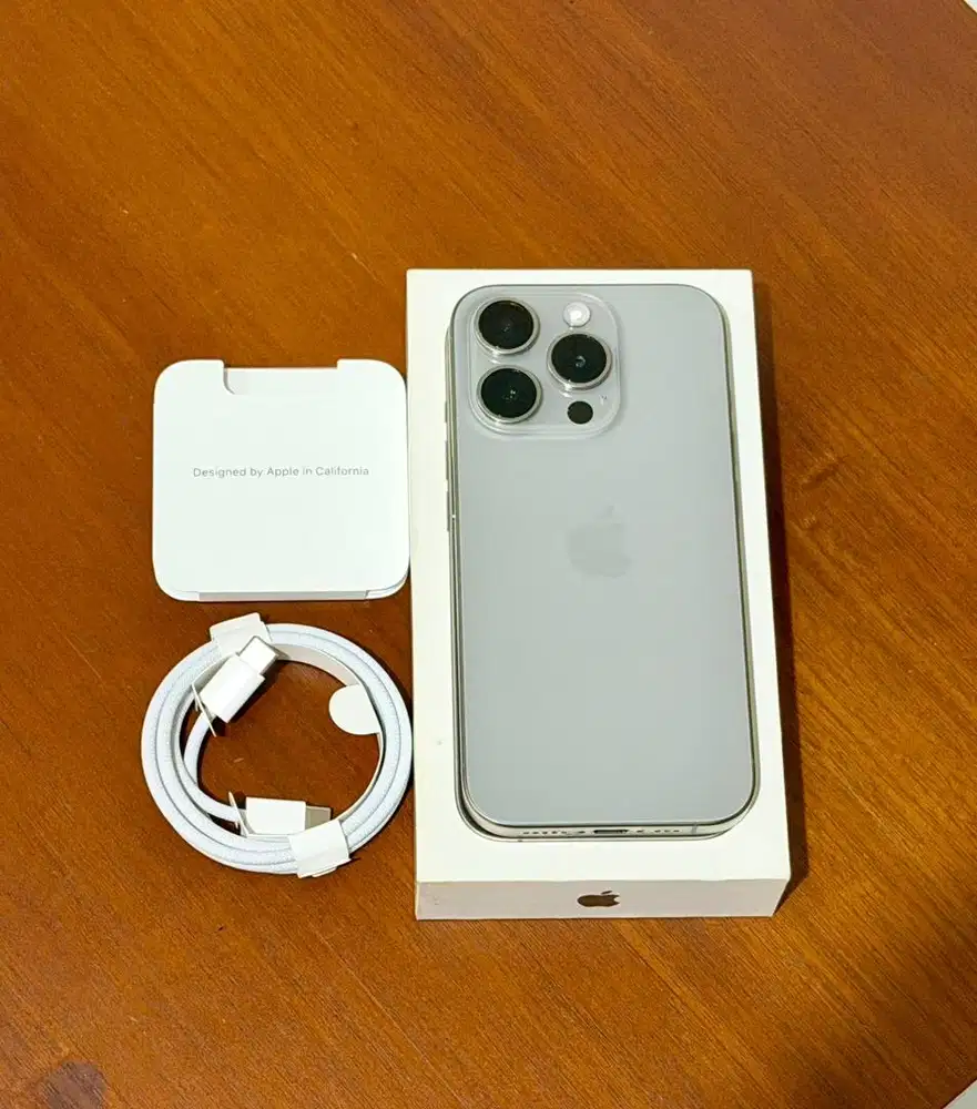 Dijual Iphone 15pro Titanium 256gb Ex garansi Inter Mulus!