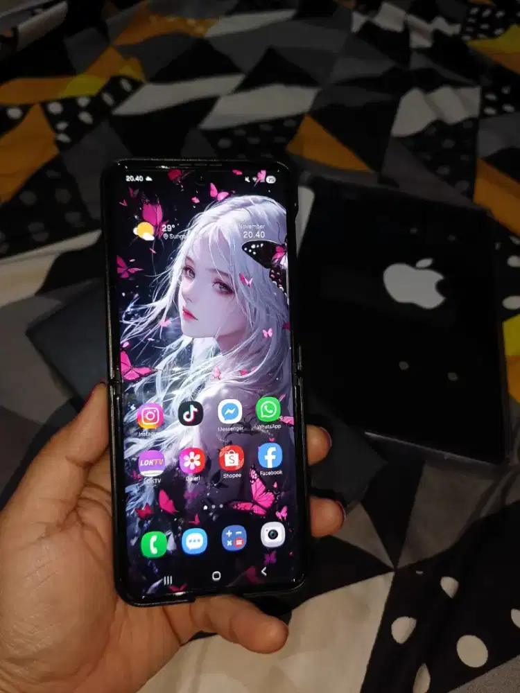 Samsung zflip 4 8/256 ori sein