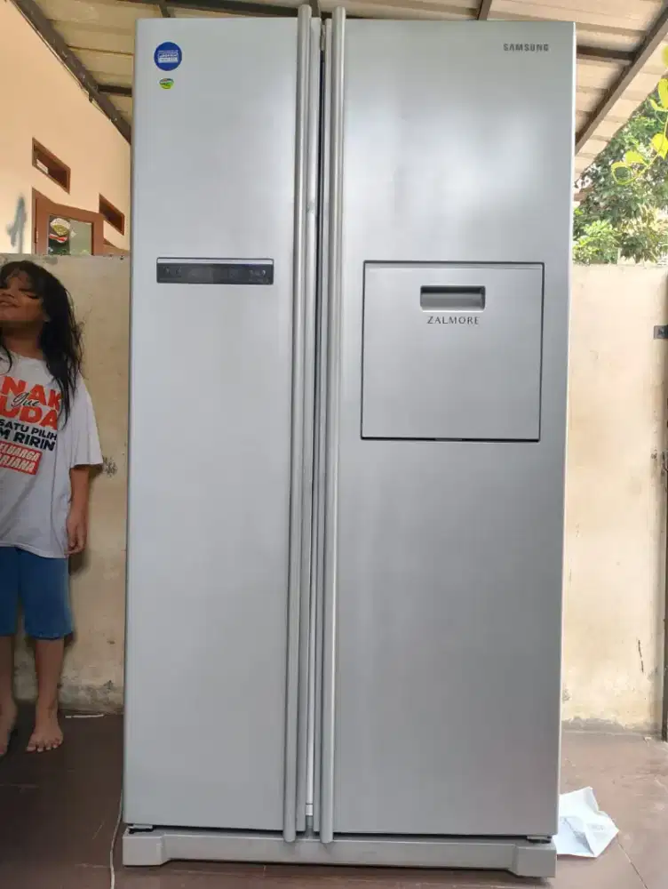 Kulkas SBS Samsung mini bar