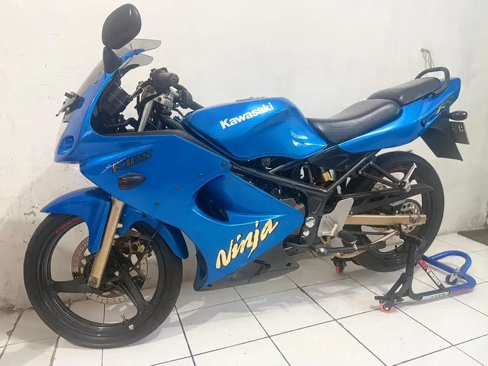 Ninja ZX/RR Biru 2004 CBU istimewah Tangan Pertama
