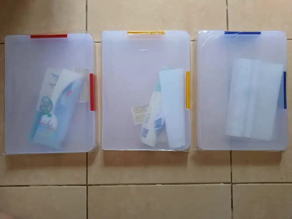 Paper case bening ukuran A4