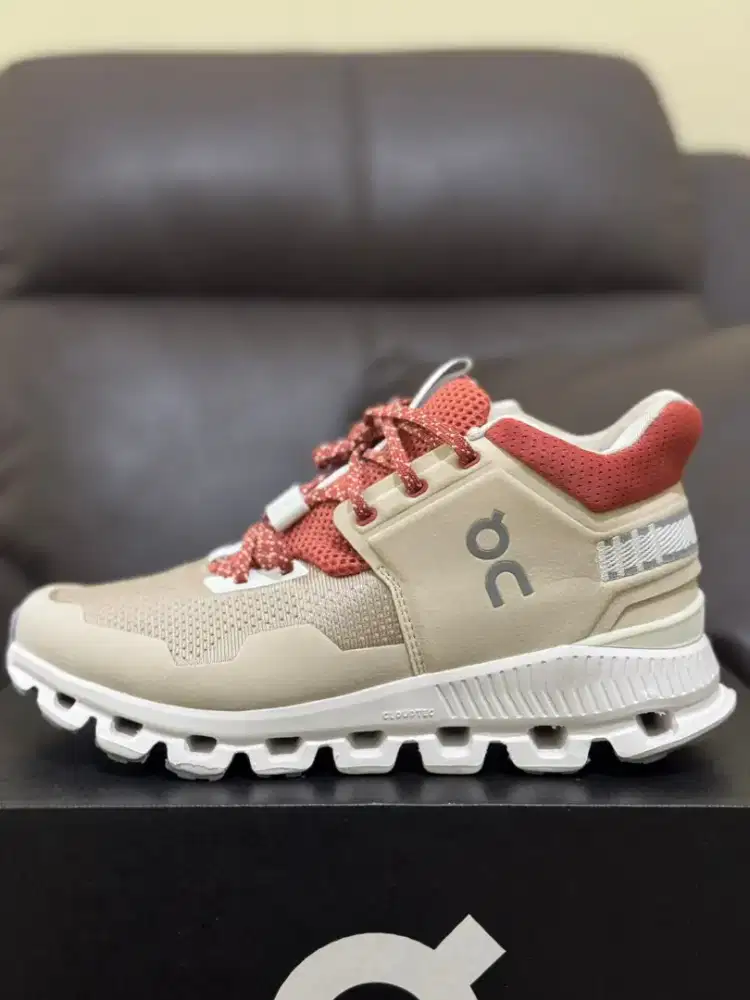 On Cloud (40) sport/running