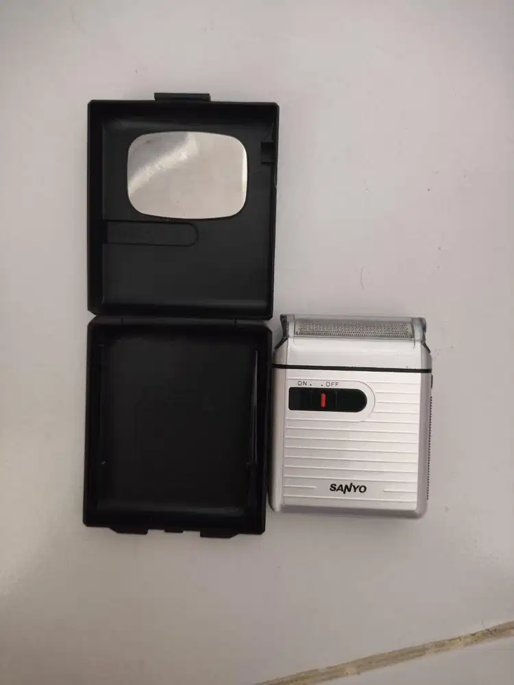 Alat Cukur Kumis & Jenggot