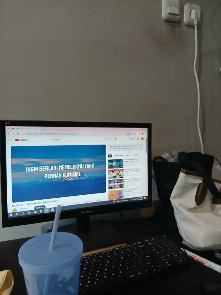 Fresh Graduate mencari pekerjaan, mahir Ms Office & Teliti