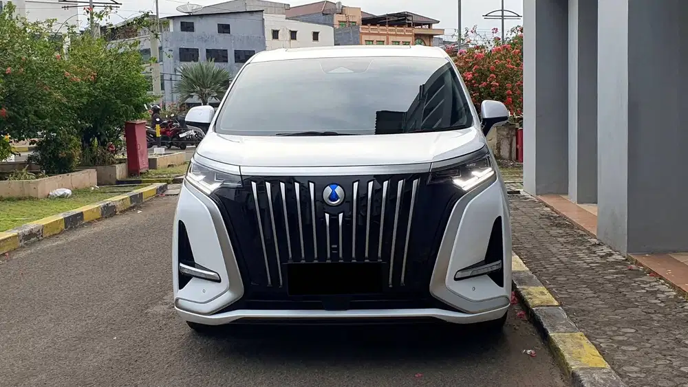 Denza D9 D 9 Elite FWD 4x2 EV AT 2025 LIKE NEW LOW KM GARANSI