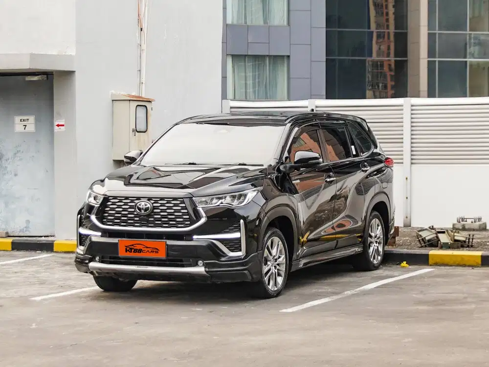 ZENIX Q HYBRID TSS MODELISTA  TH 2023