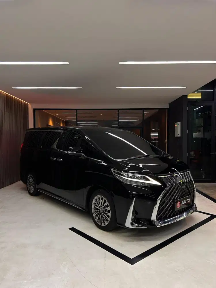 Lexus LM 350 LM350 AT 2023 Hitam 7-Seater Km56rb mdl 2022 B2090PBZ