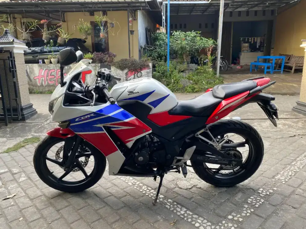 Honda CBR thn 2016 plat AB kota