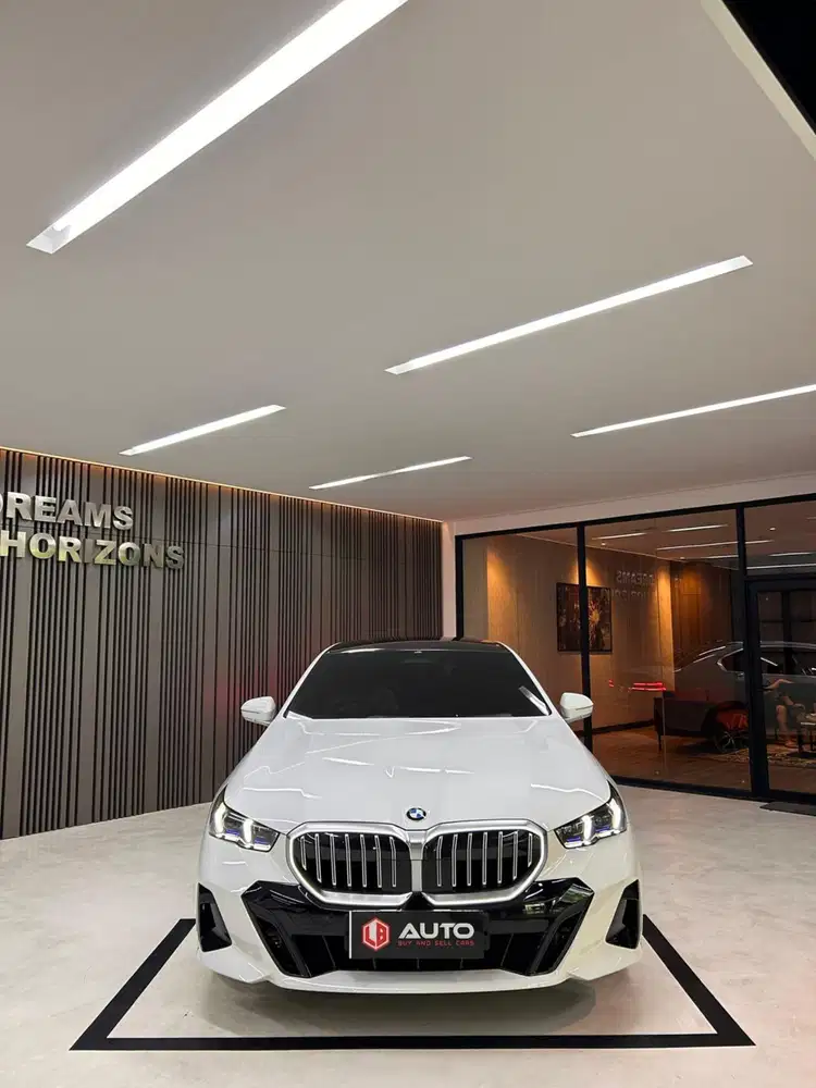 BMW 520i M-Sport 2025 New Model Putih Km3rb Nik 2024 B1298SAT
