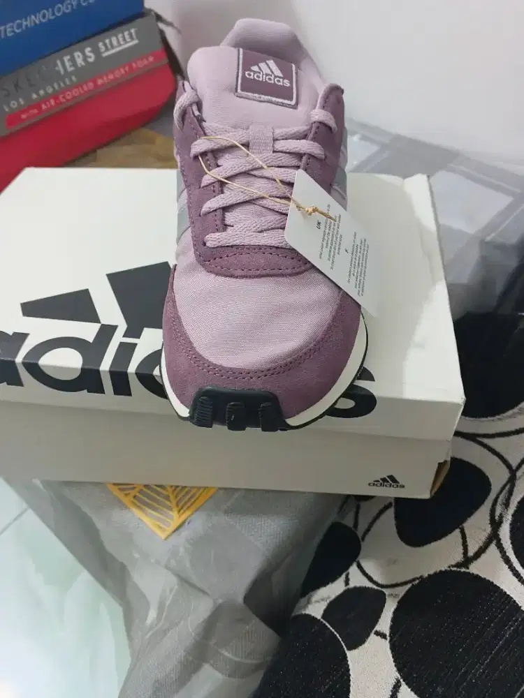 Sepatu ADIDAS WOMEN