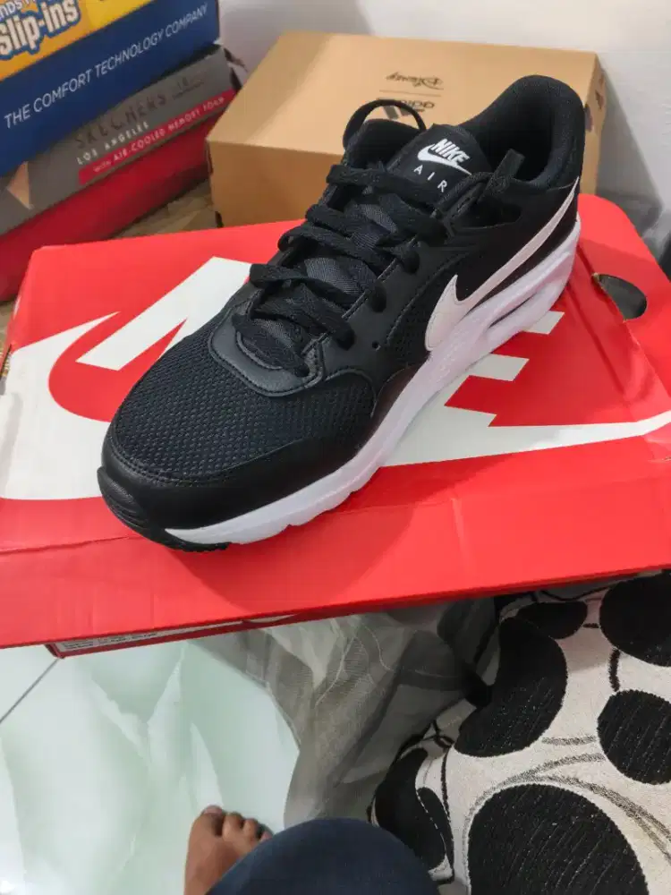 SEPATU NIKE MEN