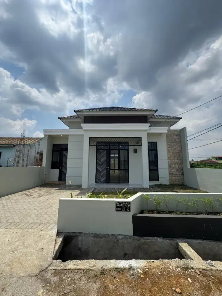 RUMAH NYAMAN LUAS 7,7X13,5 ADA PINTU SAMPING