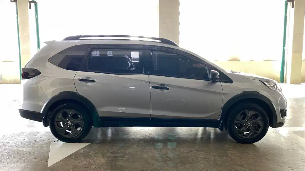 Dijual Honda BRV Automatic Tipe E Tahun 2017 Silver