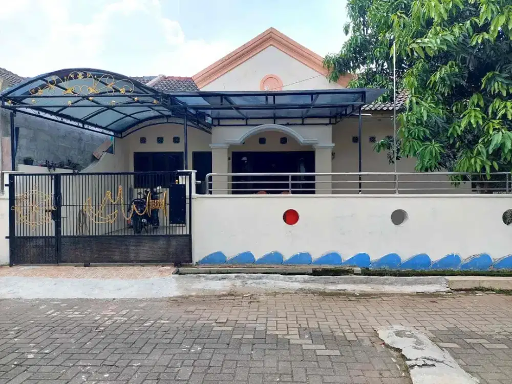 TW071 DiJual Rumah Posisi Hoek Komplek Persada cimpaeun tapos depok