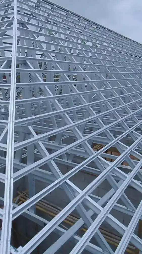 Tukang bangunan,atap bocor,rangka baja,kanopi,renopasi dll