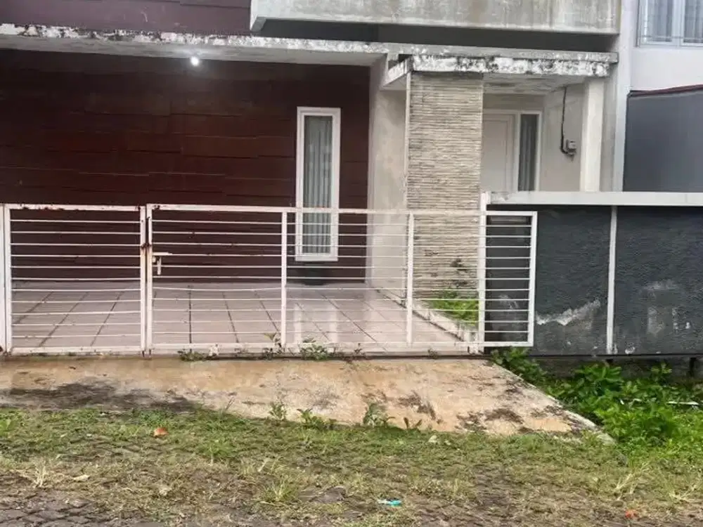 Rumah 2 Lt di Griya Lestari Blok E Gondoriyo Ngaliyan Semarang