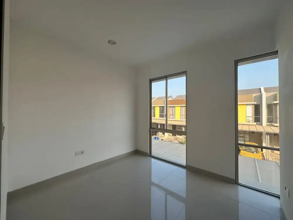 Disewa Rumah PIK2 Tahap 2, 4,5x10, 2KT, 2AC, 2 Lantai