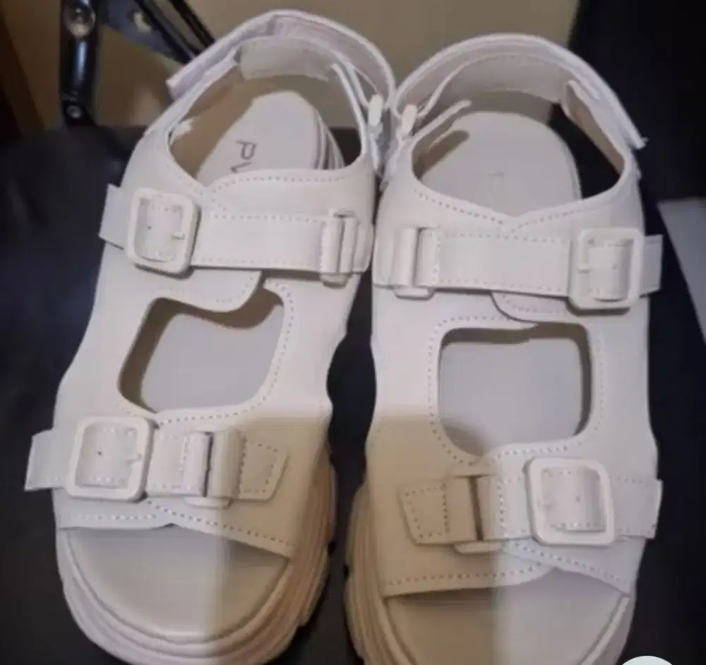 Wedges PVN Doyoung size 39.