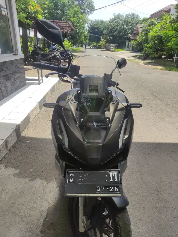 ADV 2021  warna coklat,minus pemakaian kilometer 14000