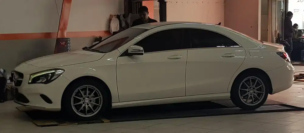 Mercedes-Benz CLA200 2016 Bensin