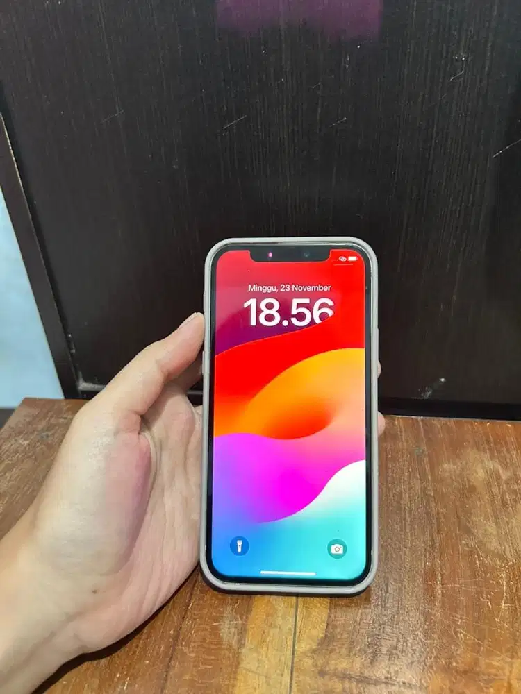 iphone 12 64gb warna putih