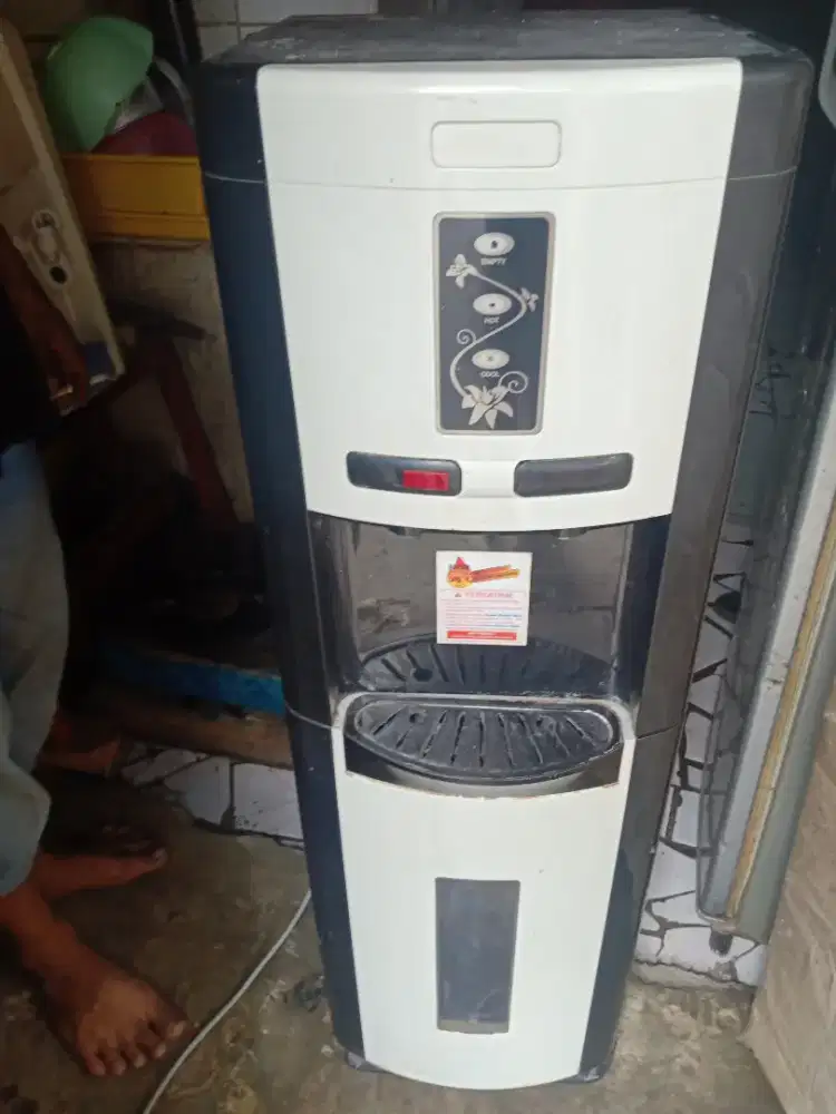 dispenser galon bawah merk miyako