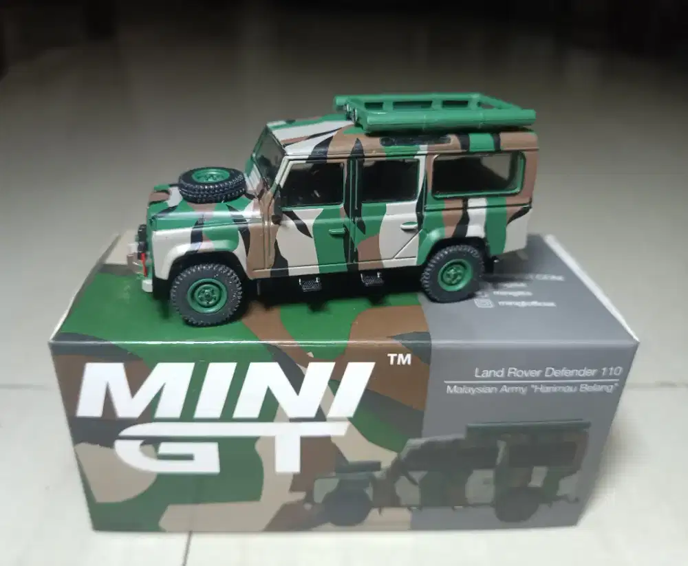 MiniGT Land Rover Defender Malaysian Army Harimau Belang