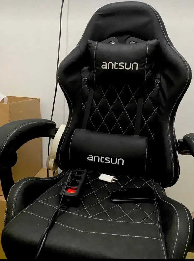 kursi gaming antsun kondisi mulus