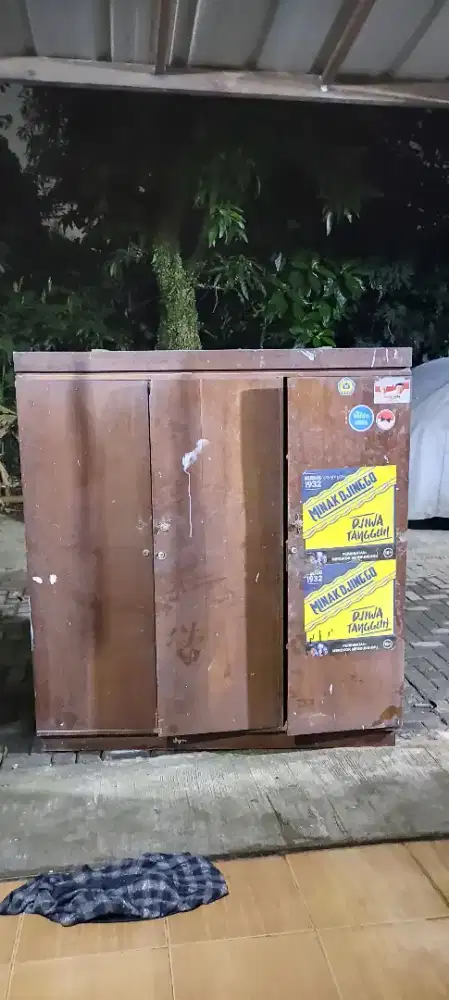 Lemari Jati 3 pintu lawas th 80an