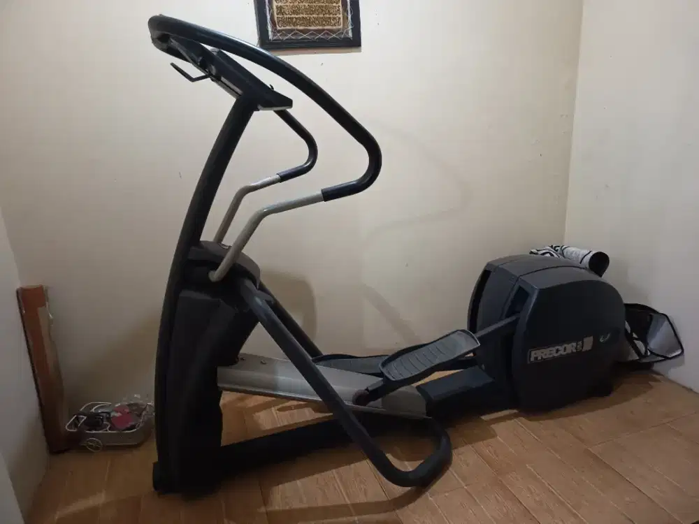 Cross trainer eleptical