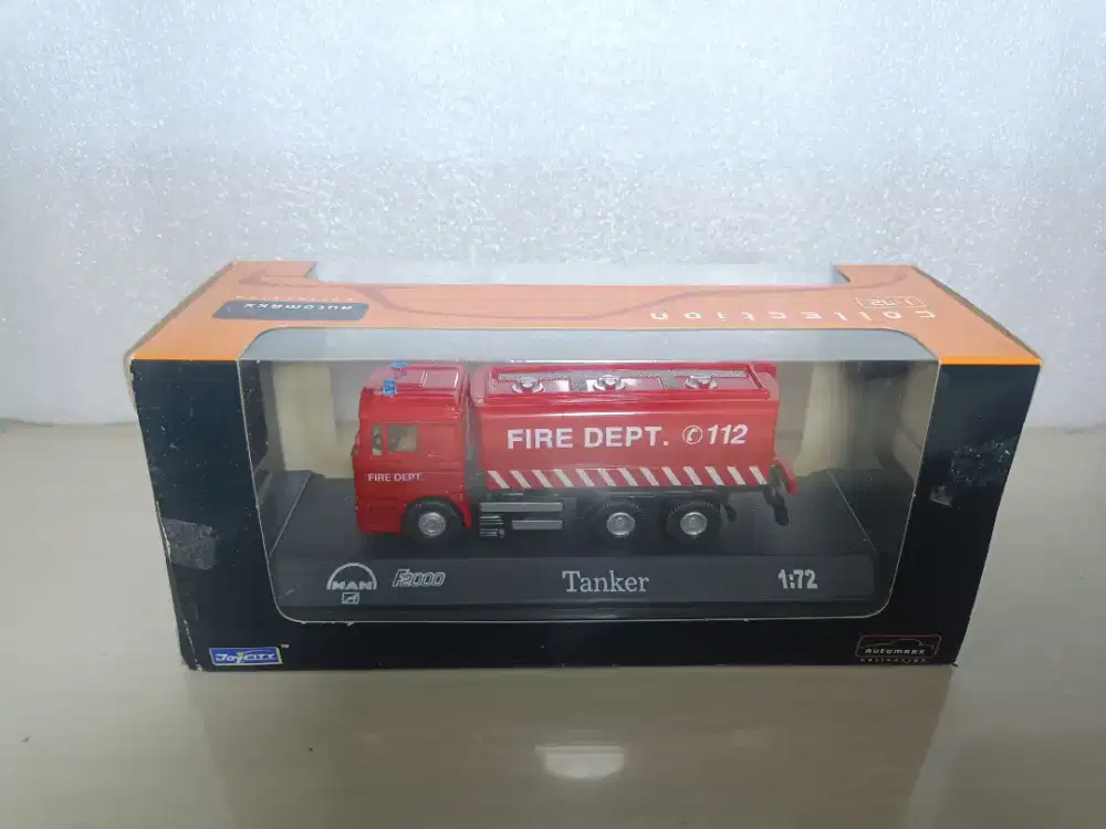 Diecast/ Miniatur Truk MAN Damkar Pemadam kebakaran Fire Dept Tanker