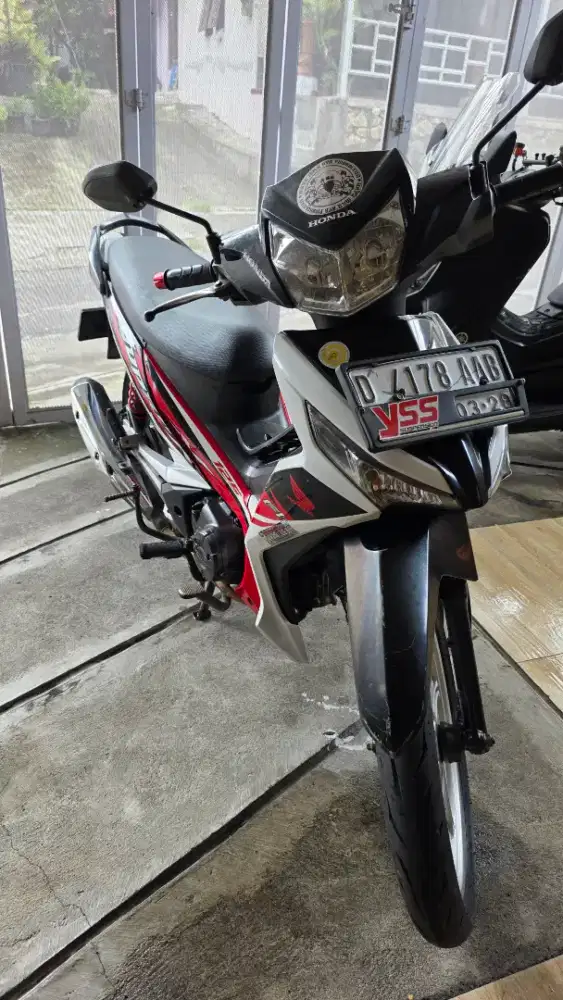Supra X 125 Fi plat D
