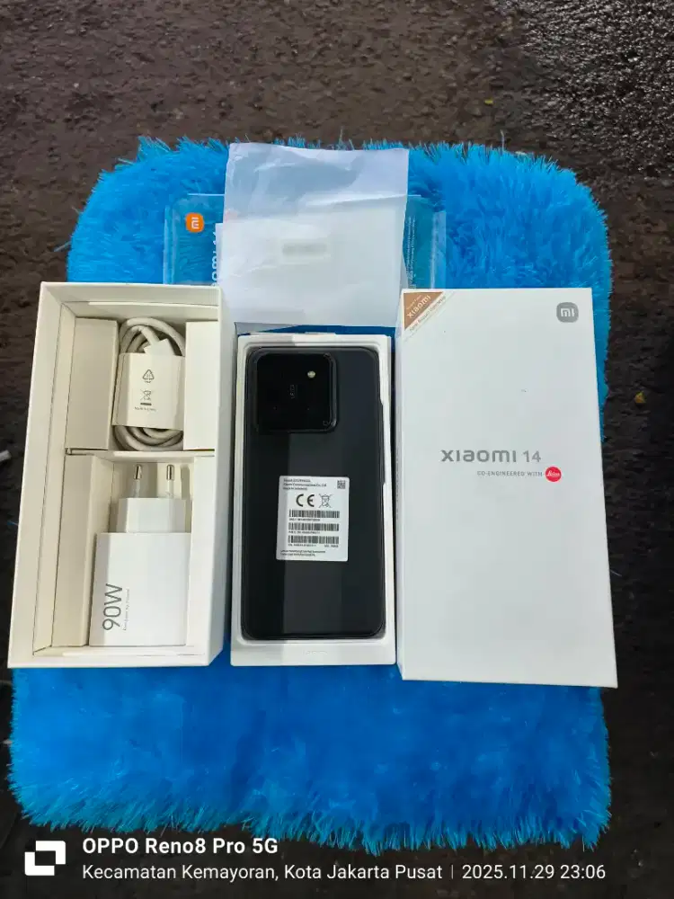 XIAOMI 14 RESMI INDO FULLSET MULUS LIKENEW NO MINUS RAM12+4/256