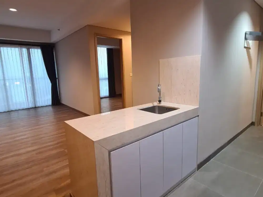 Disewakan Apt Holland Village Jakarta New Semi Furnish lantai sedang