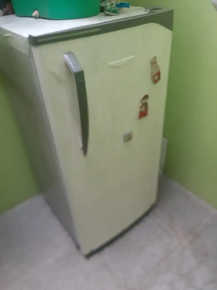 Kulkas Toshiba Glacio