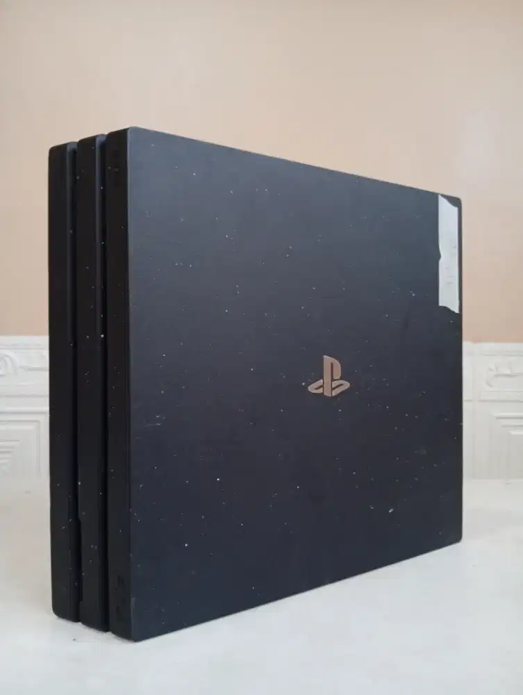 PlayStation 4 Pro Original 1TB Hitam