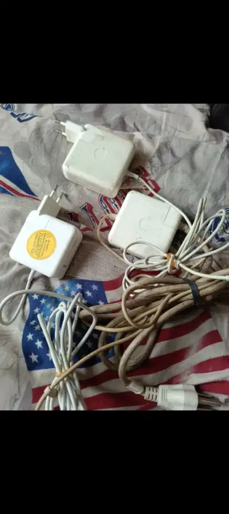 Dijual Borongan 3 item Adaptor Macbook kondisi Untest