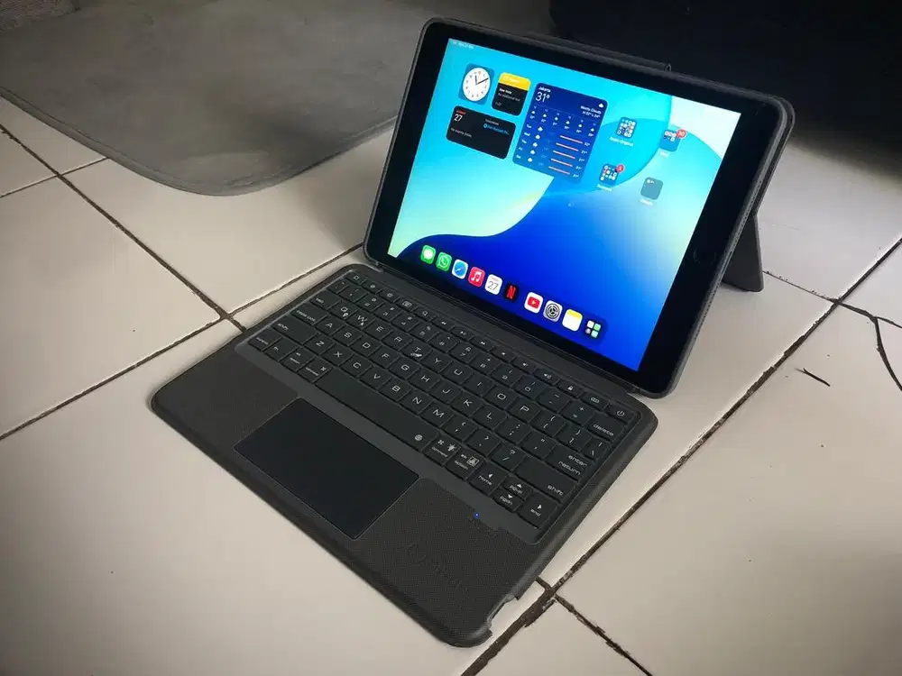 IPAD 9 64GB CELL ALL OPERATOR BONUS KEYBOARD