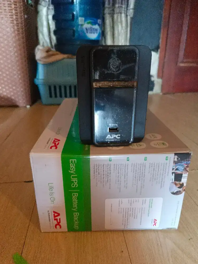 UPS APC VA700 WAT360 LIKE NEW