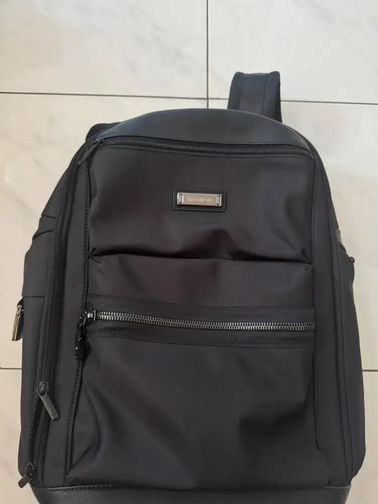 Dijual tas kerja backpack merk samsonite tipe relyon