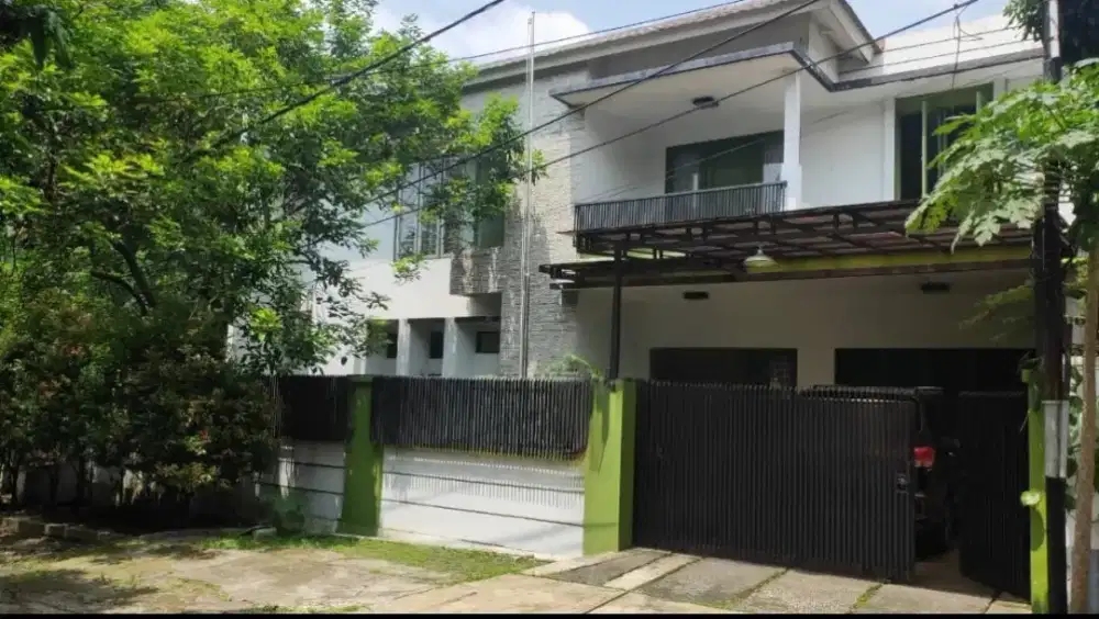 RUMAH INDAH + KOLAM RENANG DI JAKASAMPURNA - KALIMALANG