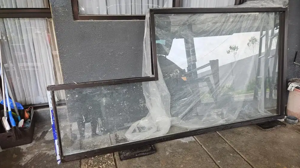 Jual kusen alumunium bekas jendela pintu sliding + kaca